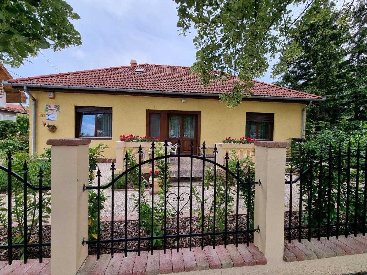 Apartmán Muskátlis Ház Balatonlelle Exteriér fotografie